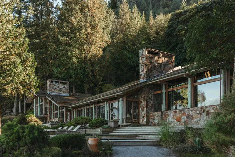 370-374 SMUGGLERS COVE ROAD - photo 1 of 25