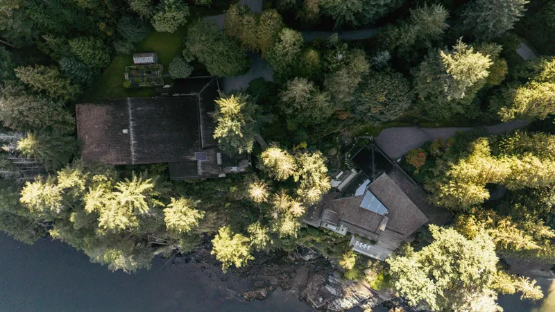 370-374 SMUGGLERS COVE ROAD - photo 2 of 25