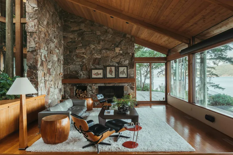 370-374 SMUGGLERS COVE ROAD - photo 3 of 25