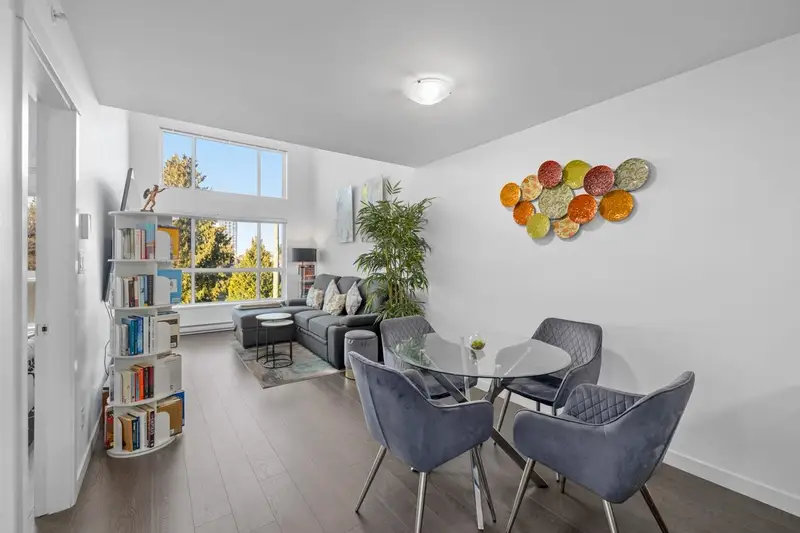 405 10688 140 STREET - photo 4 of 25