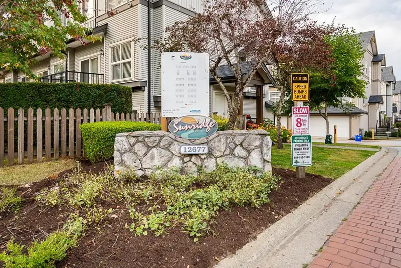 21 12677 63 AVENUE - photo 4 of 31