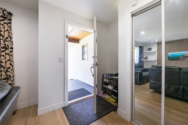 16954 60 AVENUE - photo 3 of 25