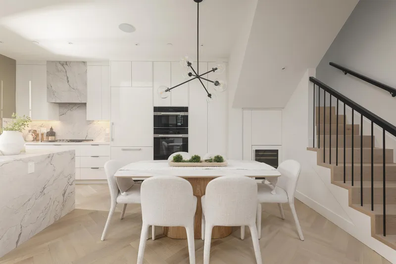 2 240 E 37TH AVENUE - photo 2 of 23