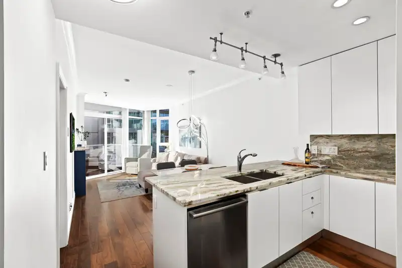 608 199 VICTORY SHIP WAY - photo 3 of 30