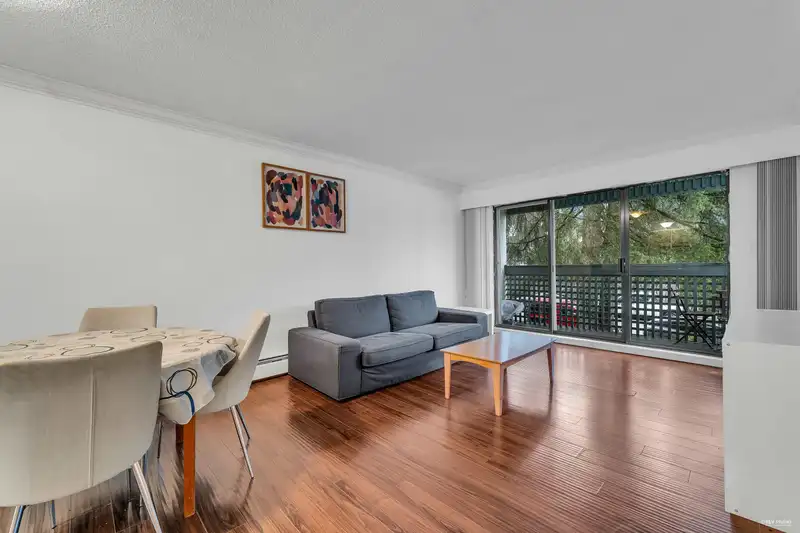 308 601 NORTH ROAD - photo 2 of 32
