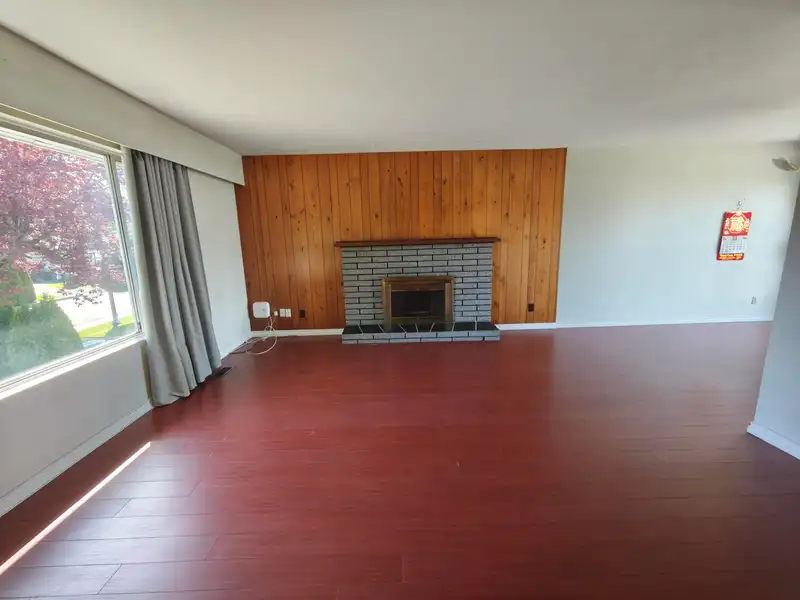 10271 ROSEDENE CRESCENT - photo 3 of 13