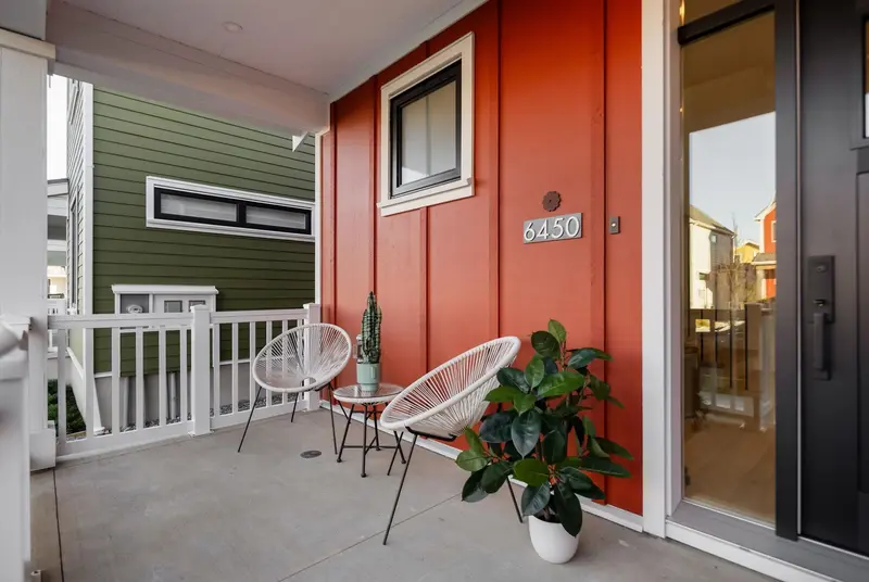 6450 HAMMERMILL AVENUE - photo 2 of 25