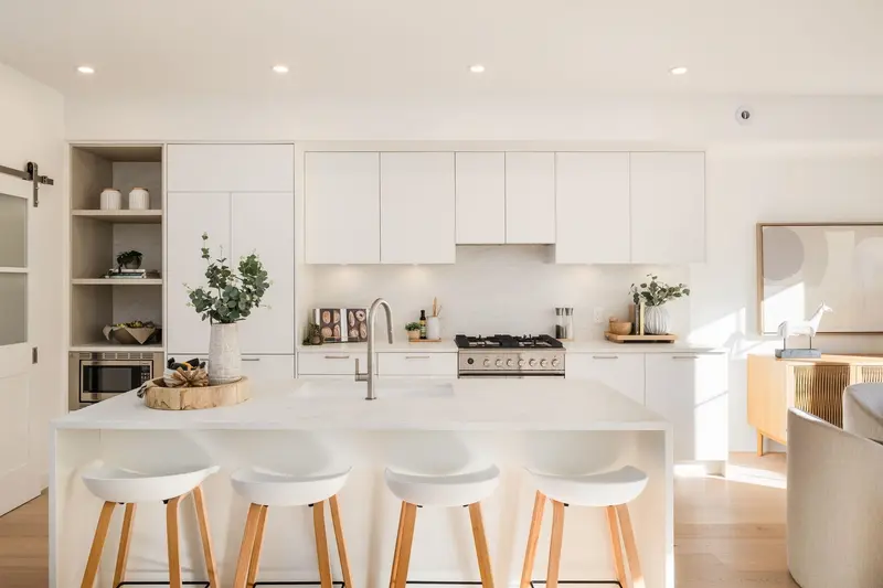 6450 HAMMERMILL AVENUE - photo 3 of 25