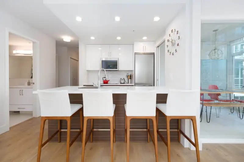 501 161 W GEORGIA STREET - photo 3 of 31