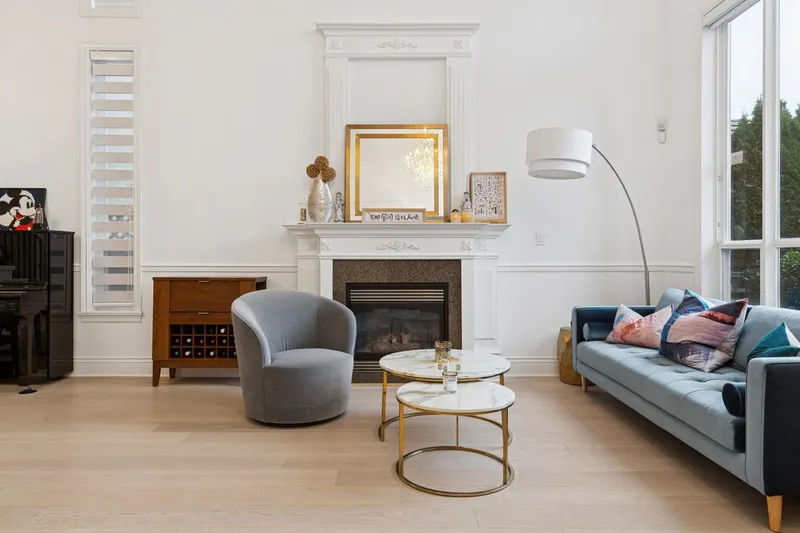 5580 CANTRELL ROAD - photo 3 of 24