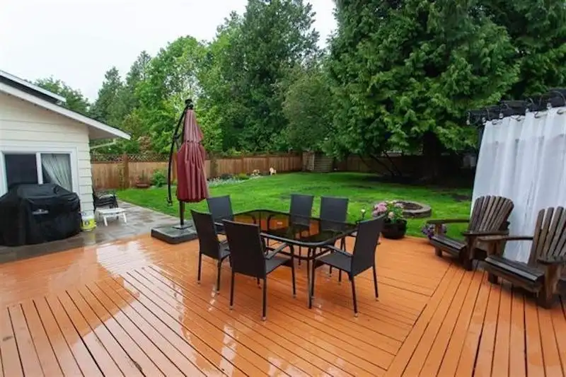 14581 18 AVENUE - photo 2 of 25