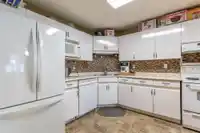 302 33280 E BOURQUIN CRESCENT - thumbnail 8