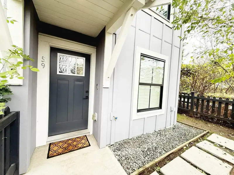 59 5945 176A STREET - photo 1 of 21