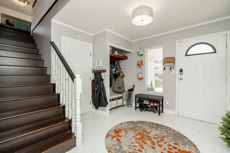 619 SWANSON PLACE - photo 2 of 25