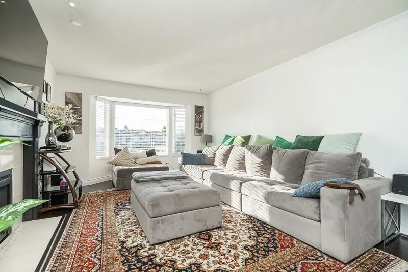 619 SWANSON PLACE - photo 3 of 25