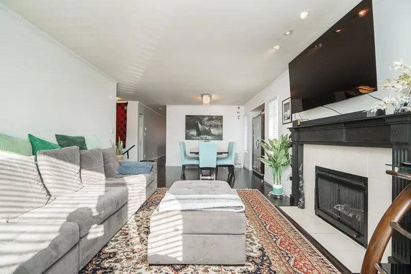 619 SWANSON PLACE - photo 4 of 25