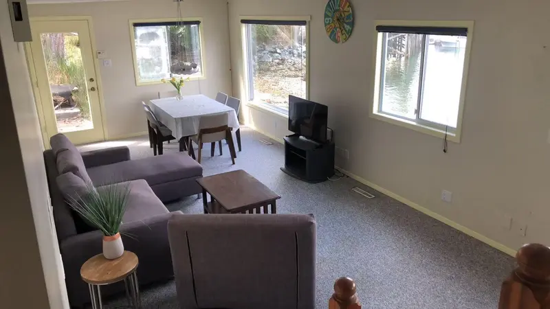 13044 HASSAN ROAD - photo 4 of 10