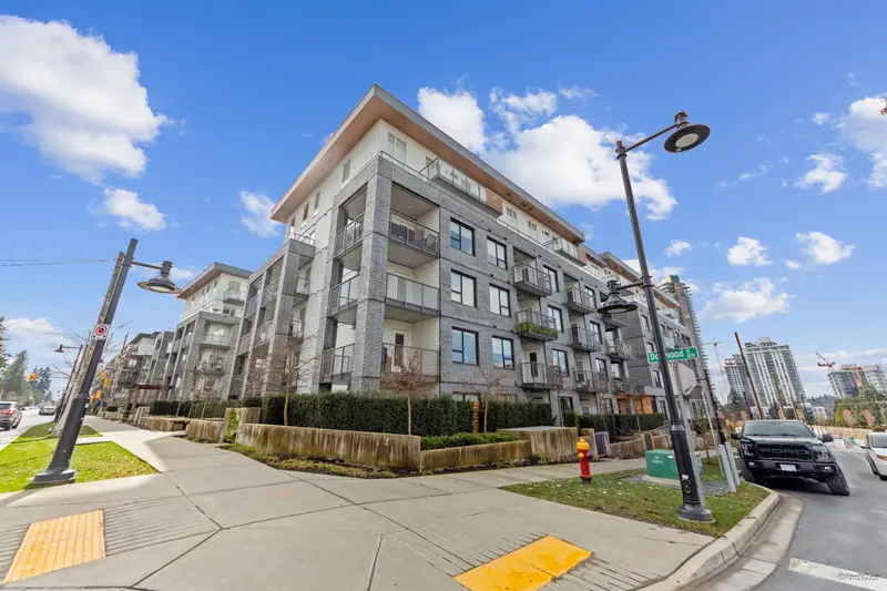 610 648 LEA AVENUE - photo 1 of 25