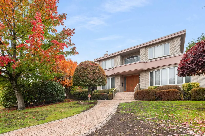 1363 W 51 AVENUE - photo 2 of 25