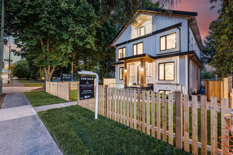 2608 W 41ST AVENUE - photo 4 of 28