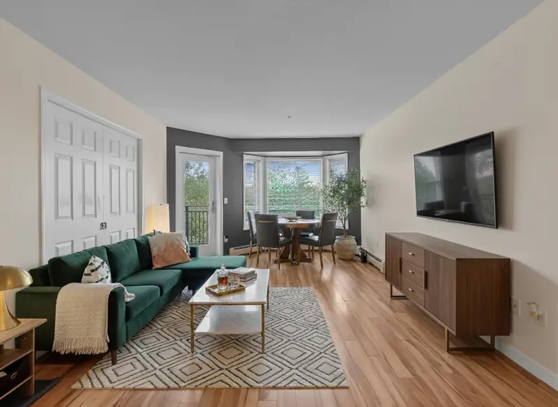 311 2700 MCCALLUM ROAD - photo 2 of 24