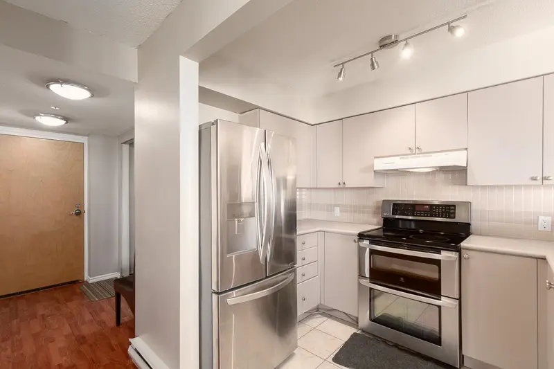 1503 1277 NELSON STREET - photo 4 of 23