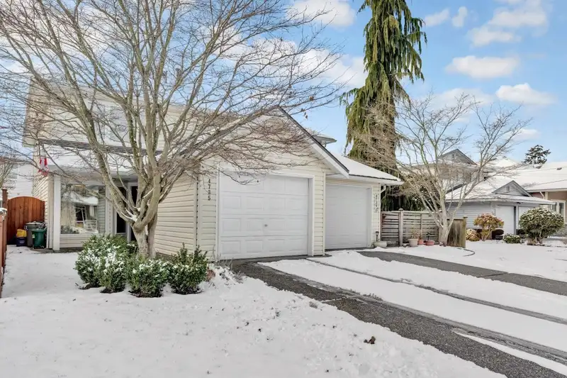 4735 55B STREET - photo 2 of 40