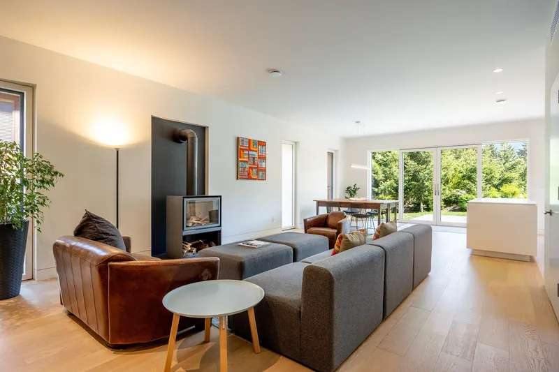 6187 EAGLE DRIVE - photo 2 of 25