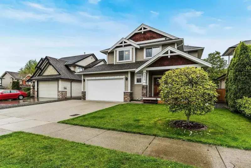 2872 CAMBIE STREET - photo 1 of 38