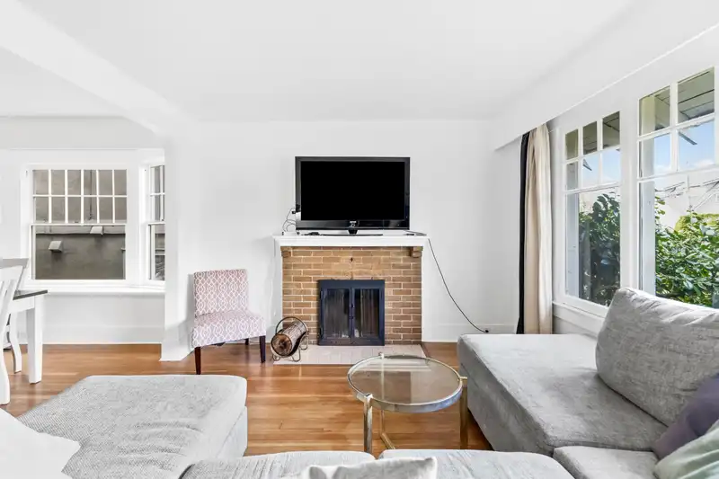 2846 W 8TH AVENUE - photo 4 of 38