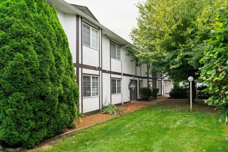 207 45669 MCINTOSH DRIVE - photo 3 of 25