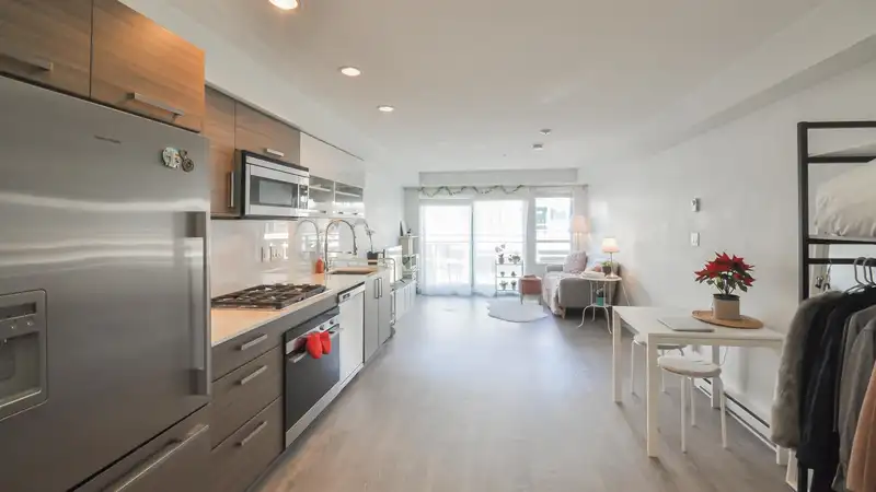 202 2858 W 4TH AVENUE - photo 4 of 21
