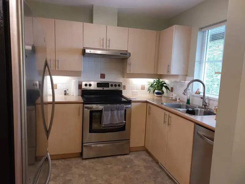 30 7238 18TH AVENUE - photo 4 of 25
