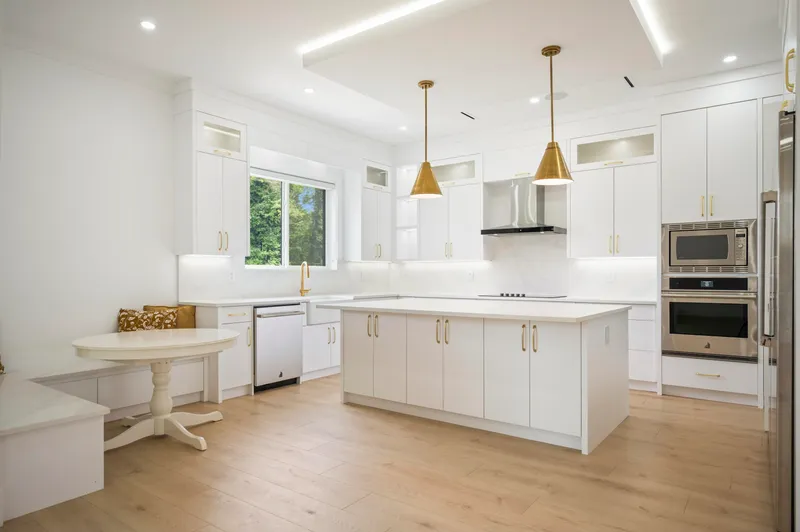 10116 172A STREET - photo 4 of 25