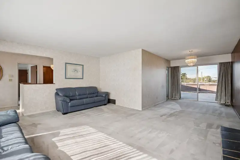 3849 WINDERMERE STREET - photo 4 of 40
