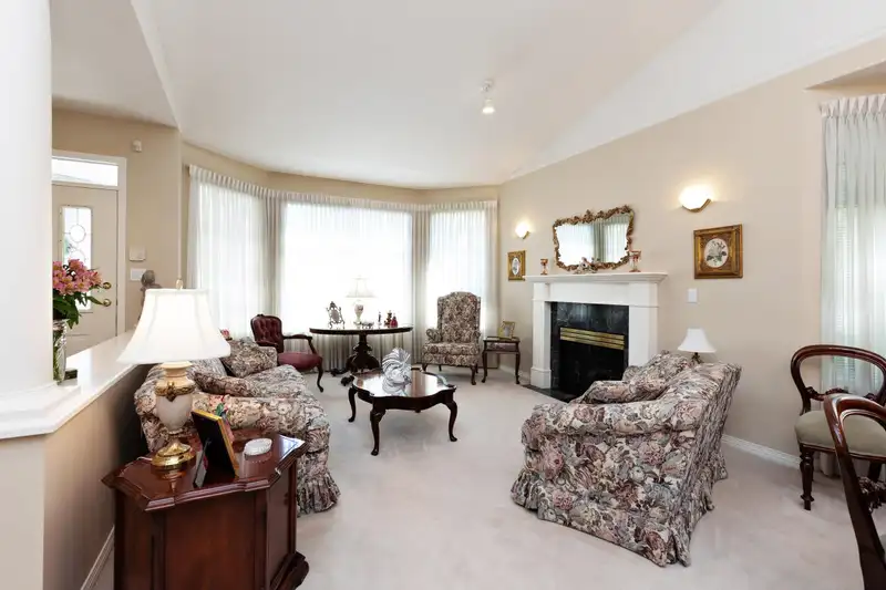 30 2533 152 STREET - photo 4 of 32
