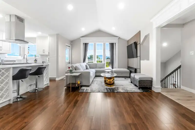 36021 SPYGLASS COURT - photo 3 of 15