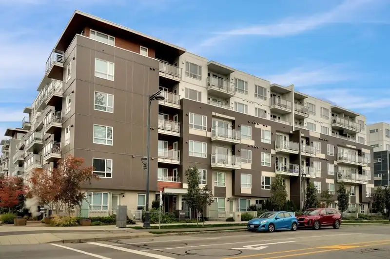 604 10581 140 STREET - photo 1 of 32