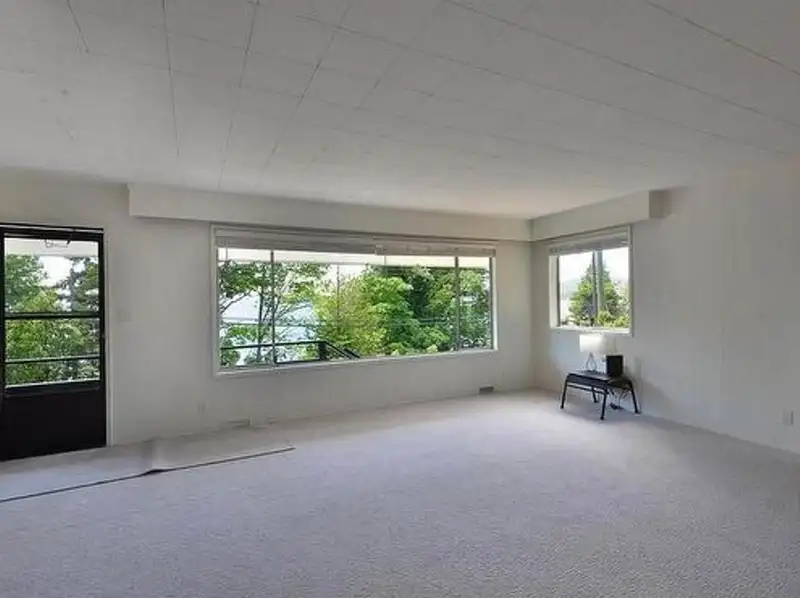 5258 SUNSHINE COAST HIGHWAY - photo 4 of 16