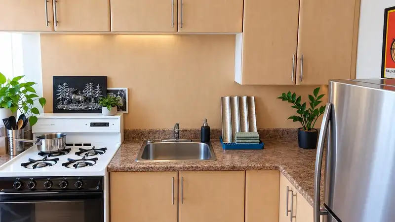 1951 NAPIER STREET - photo 4 of 19