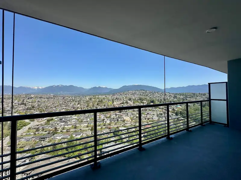 3506 4730 LOUGHEED HIGHWAY - photo 4 of 40