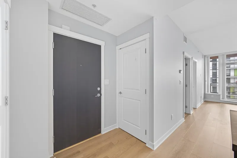 1906 5628 BIRNEY AVENUE - photo 3 of 25