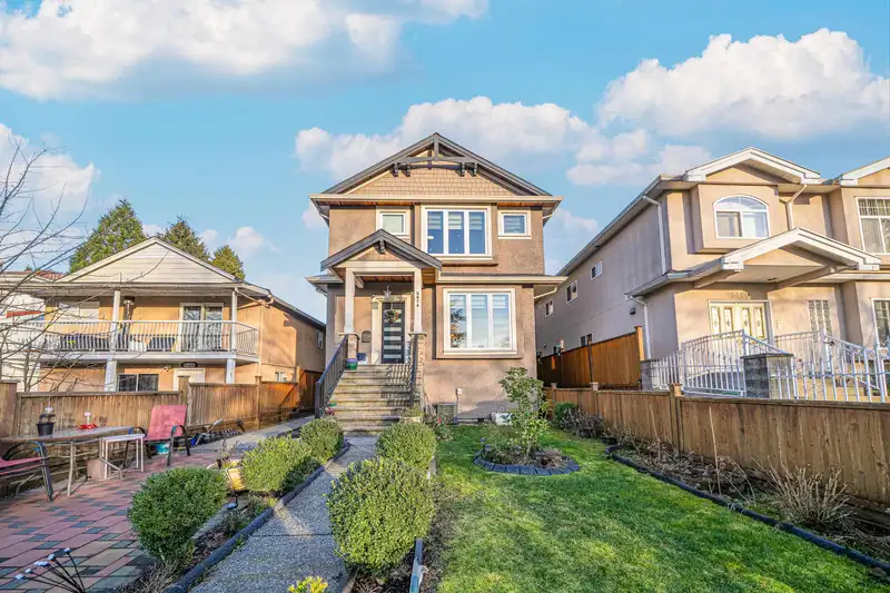 5474 DUNDEE STREET - photo 1 of 28