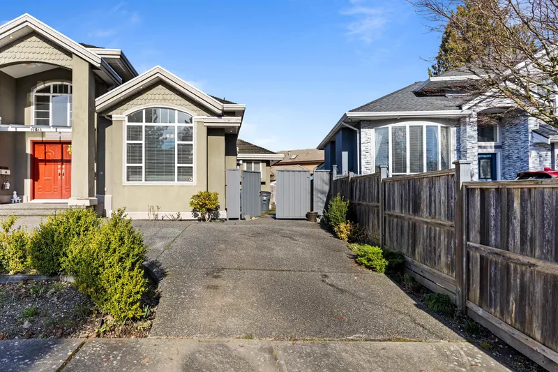 12865 63A AVENUE - photo 2 of 25