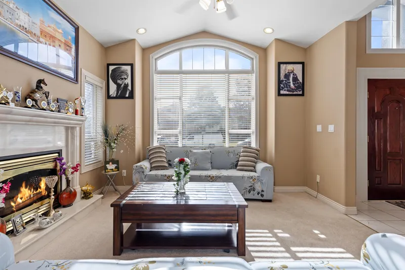 12865 63A AVENUE - photo 4 of 25