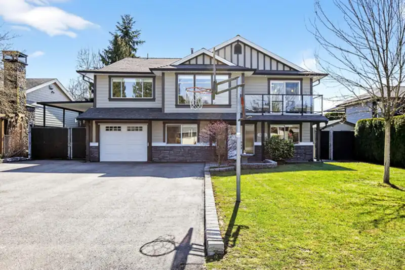 18850 119B AVENUE - photo 1 of 40
