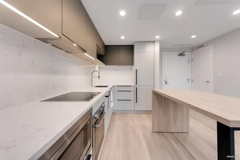 1008 567 EMERSON STREET - photo 4 of 40
