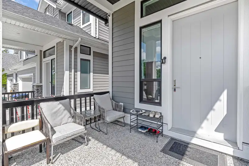 16663 103 AVENUE - photo 3 of 37