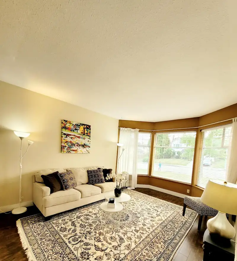 16725 80 AVENUE - photo 4 of 14