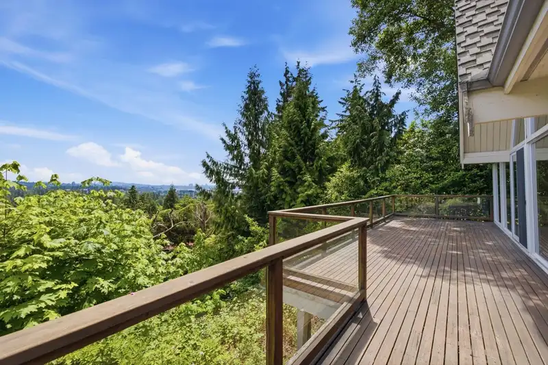 820 YOUNETTE DRIVE - photo 4 of 31